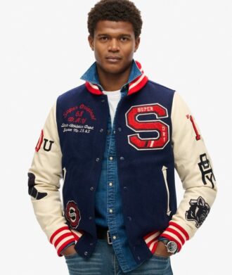 Chaqueta bomber con parches universitarios