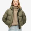 Chaqueta bomber deportiva Puffer con capucha Chaqueta bomber deportiva Puffer con capucha
