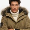 Chaqueta bomber Puffer Everest con capucha