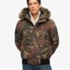 Chaqueta bomber Puffer Everest con capucha