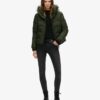 Chaqueta corta de capa intermedia Hooded