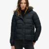 Chaqueta corta de capa intermedia Hooded
