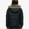Chaqueta corta de capa intermedia Hooded