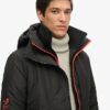 Chaqueta cortavientos con capucha para navegantes