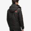 Chaqueta cortavientos con capucha para navegantes