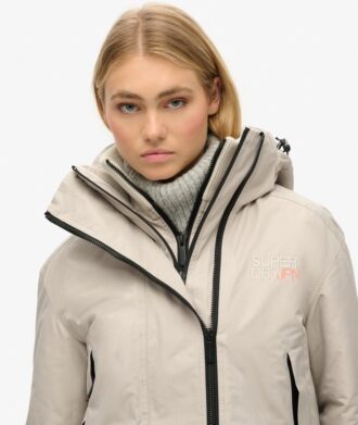 Chaqueta cortavientos Sd con capucha y bordados