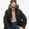 Chaqueta deportiva acolchada de media longitud con capucha Hooded