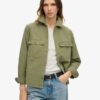 Chaqueta militar con adornos