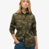 Chaqueta militar de campo bordada