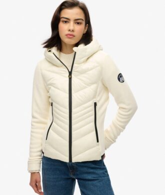 Chaqueta polar con capucha