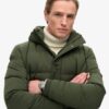 Chaqueta Puffer corta con capucha Everest