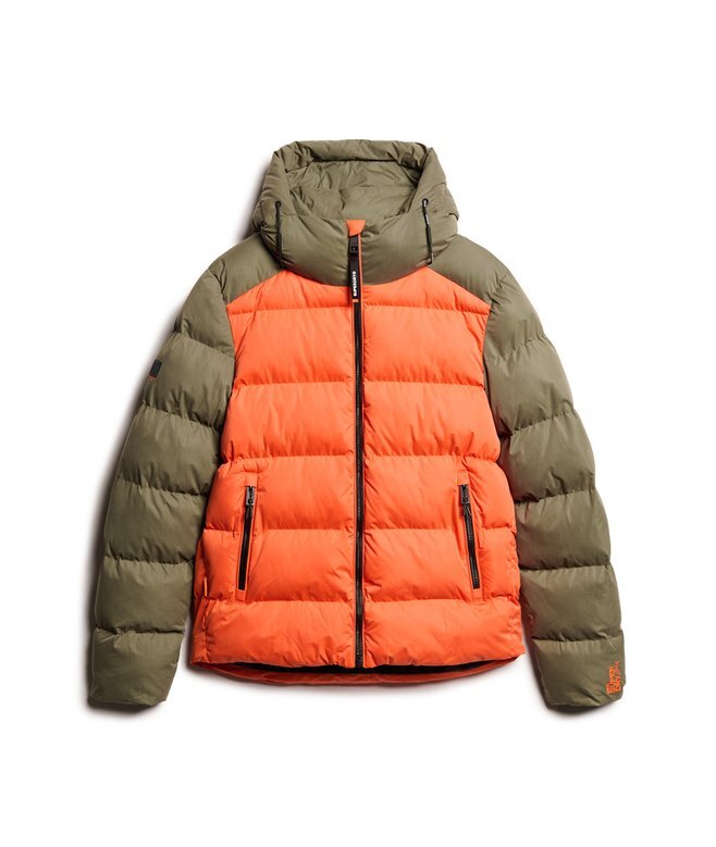 Chaqueta Puffer deportiva con capucha y bloques de color Chaqueta Puffer deportiva con capucha y bloques de color