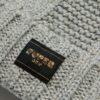 Gorro de punto trenzado