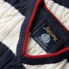 Jersey oversize de rayas con cuello en V y trenzado