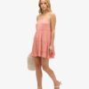 Mini vestido de playa con tirantes