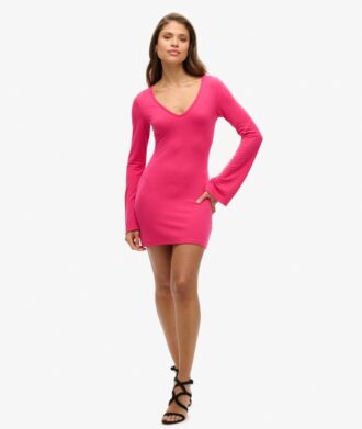 Minivestido ajustado con mangas acampanadas
