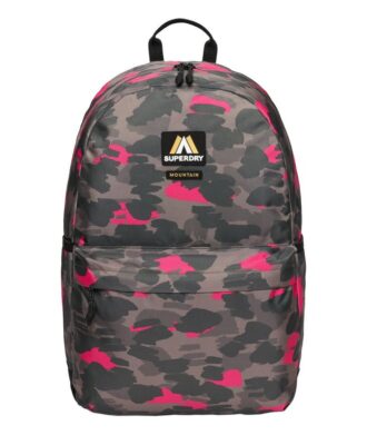 Mochila clásica Montana con parches