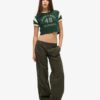 Pantalones cargo bordados de talle bajo