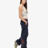 Pantalones cargo bordados de talle bajo