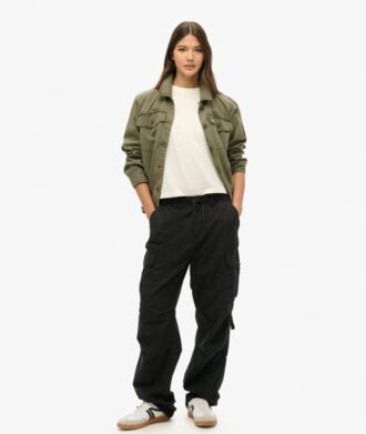 Pantalones cargo de talle bajo