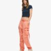 Pantalones cargo de talle bajo