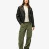 Pantalones cargo rectos de talle bajo