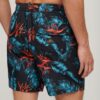 Pantalones cortos de 43 cm con estampado hawaiano reciclado