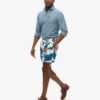 Pantalones cortos de 43 cm con estampado hawaiano reciclado