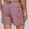 Pantalones cortos estampados de 15 pulgadas fabricados con materiales reciclados