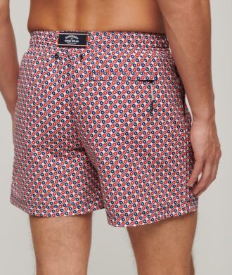 Pantalones cortos estampados de 15 pulgadas fabricados con materiales reciclados