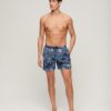 Pantalones cortos estampados de 15 pulgadas fabricados con materiales reciclados
