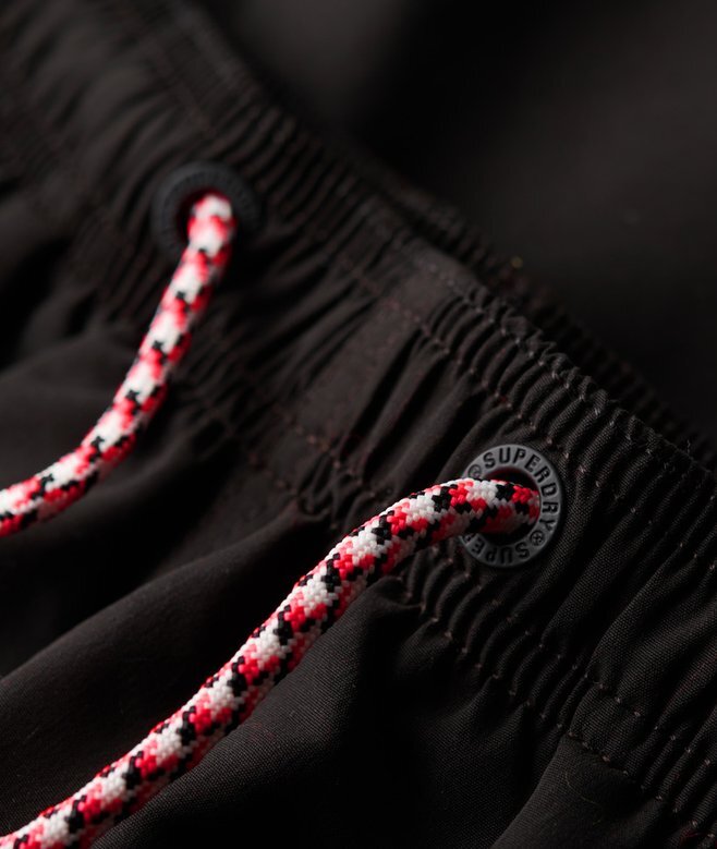 Pantalones cortos reciclados de 17 pulgadas con logotipo de ropa deportiva