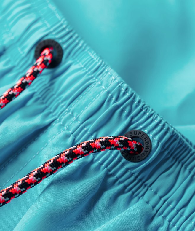 Pantalones cortos reciclados de 17 pulgadas con logotipo de ropa deportiva
