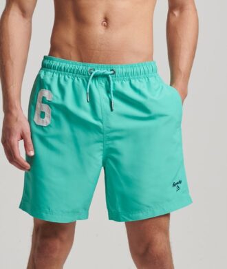 Pantalones cortos tipo polo reciclados