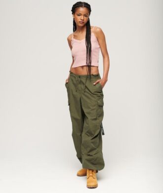 Pantalones holgados de paracaídas