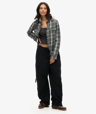 Pantalones holgados de paracaídas