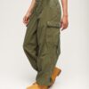 Pantalones holgados de paracaídas