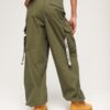 Pantalones holgados de paracaídas