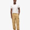 Pantalones holgados tipo paracaídas
