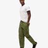 Pantalones holgados tipo paracaídas