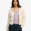 Sudadera con capucha y cremallera corta con el logotipo Essential