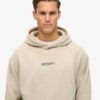 Sudadera holgada con capucha y micrologo