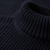 The Merchant Store – Jersey de cuello alto texturizado