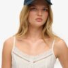 Top camisero con botones de encaje