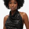 Top con cuello halter y volantes de lentejuelas