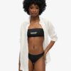 Top de bikini bandeau con logotipo