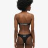 Top de bikini bandeau con logotipo