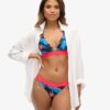 Top de bikini triangular con logotipo