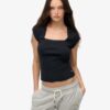 Top de cuello cuadrado Athletic Essentials