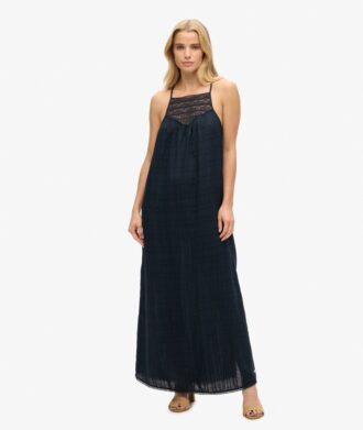 Vestido largo de playa con cuello halter de encaje